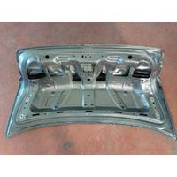 7391786 / 7391785 BMW 5 SERİSİ G30 BAGAJ KAPAĞI | MOTOLAND