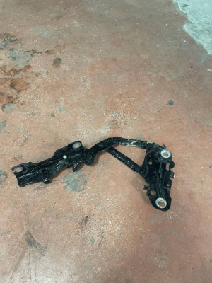 7397500 / 739750018 BMW X3 G02 KAPUT MENTEŞESİ | MOTOLAND