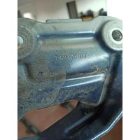 7424678 BMW X3 ÖN SAĞ ÇAMURLUK TUTUCU