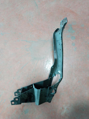 7426633 BMW 2 SERİSİ F46 FAR DESTEK PARÇASI | MOTOLAND 4İ24