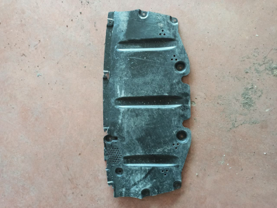 7428176 BMW 3.20 G20 MOTOR ALT MUHAFAZA