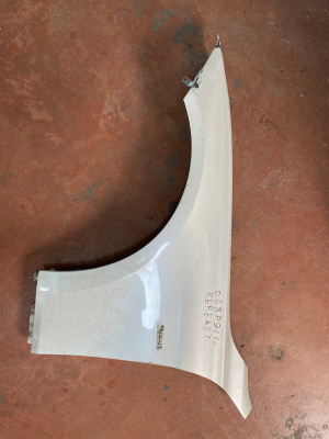 7438439 / 41007438439 BMW F30 SOL ÖN ÇAMURLUK