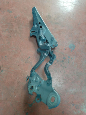 7450923 BMW 1 SERİSİ F40 KAPUT MENTEŞESİ | MOTOLAND