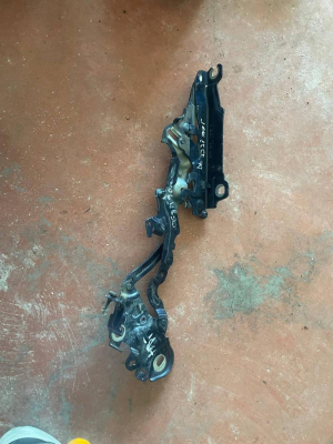 7450924 BMW 1 SERİSİ F40 KAPUT MENTEŞESİ | MOTOLAND