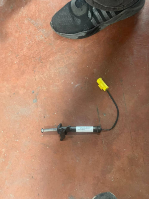 7450943 BMW 1 SERİSİ KAPUT FİTİLİ | MOTOLAND