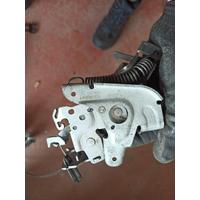 7468347 BMW 3 SERİSİ G20 KAPUT MENTEŞESİ