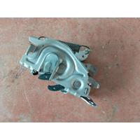 7468348 BMW 3 SERİSİ G20 SAĞ KAPUT KİLİDİ | MOTOLAND