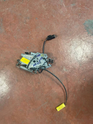 7468349 BMW F40-F44-G20-G21 KAPUT KİLİDİ | MOTOLAND