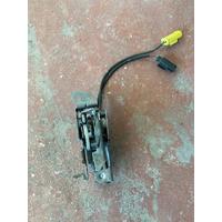 7468349 BMW F40 F44 G20 SOL KAPUT KİLİDİ | MOTOLAND