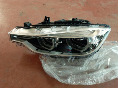 7471305 BMW 3 SERİSİ F30 LCİ SOL FAR | MOTOLAND