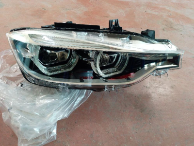 7471306 BMW 3 SERİSİ F30 LCİ SAĞ FAR | MOTOLAND