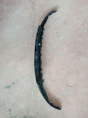 7374102 BMW X1 ÖN ÇERÇEVE HAVA YÖNLENDİRME