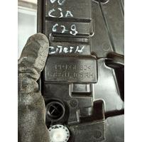 7486432 BMW X3 ARKA SAĞ CAM KRİKOSU