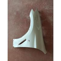 7930973 / 41007930973 BMW X3 G01 SOL ÖN ÇAMURLUK BOYASIZ TAKILABİLİR
