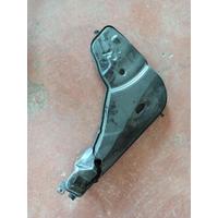 7947500 BMW X3 ÖN CAM YIKAMA SUYU ŞİŞESİ