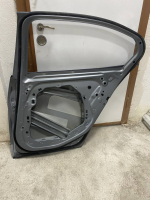 7951729478 BMW 5 SERİSİ G60 SAĞ ARKA KAPI NOKTA HASARLI ORİJİNAL | MOTOLAND