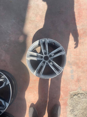 8053523 BMW 1 SERİSİ F40 JANTLARI | MOTOLAND