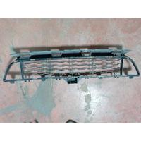 8054503 / 51118054503 BMW 4 SERSİ F32 ORTA IZGARA 4H1