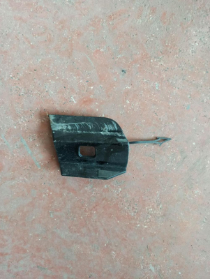 8064606 BMW X3 M SPOR ÖN TAMPON ÇEKİ KANCASI KAPAĞI