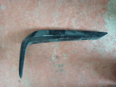 8064980 BMW SERİSİ G30 M ÖN SAĞ ALT IZGARA KAPLAMASI 