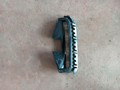 8077069 BMW 4 SERİSİ SİS FARI ÇERÇEVESİ