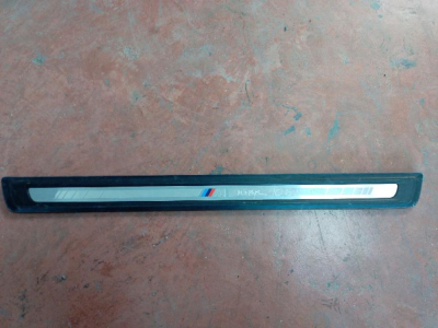 8077315 BMW 4 SERİSİ G22 KAPI TRİMİ 4D17 | MOTOLAND