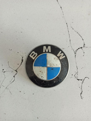 8132375 BMW ÖN KAPUT AMBLEMİ