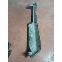 8269027LH LAND ROVER ÖN TAMPON ALT TRİM | MOTOLAND 4İ23