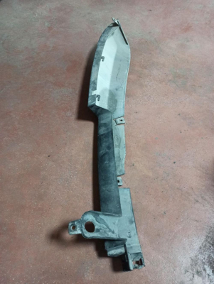 8269028RH LAND ROVER ÖN TAMPON ALT TRİM | MOTOLAND 4İ23