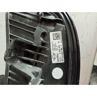 8492294 MINI COUNTRYMAN F60 SAĞ ARKA FAR 4E9