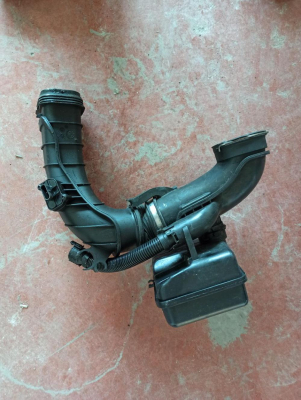 8512249 / 851201403 / 8508047 BMW 5 SERİSİ F10/F11 HAVA KANALI