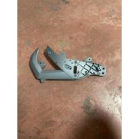 8528674 / 852867410 BMW R1200GS FAR KAPLAMA MONTAJ BRAKETİ 