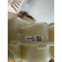 8669928 BMW 1 SERİSİ F40 SOĞUTMA TANKI | MOTOLAND