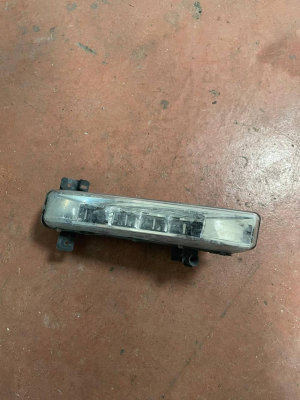 89250241 BMW 5 SERİSİ G30 SAĞ SİS FARI | MOTOLAND