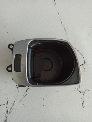 9171560 BMW 5 SERİSİ BARDAK TUTUCU 4C13