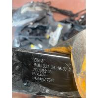 946402308 BMW 5 SERİSİ G60 BRAKET GÜÇLENDİRİCİ KAYIŞ KAPAĞI
