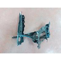 9464028 BMW 7 SERİSİ G70 SAĞ FAR ALT AYAĞI 4D22 | MOTOLAND