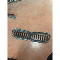 9464210 BMW 5 SERİSİ G30 BÖBREK IZGARASI | MOTOLAND
