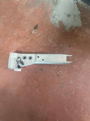 947857801 / 9478578 BMW 3 SERİSİ G20 ÖN ALT DEMİRİ | MOTOLAND