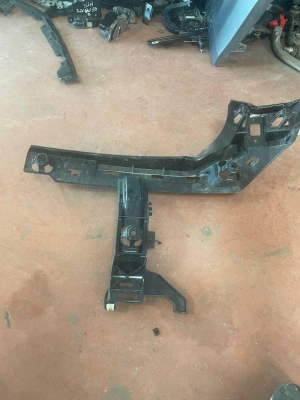 962371L BMW X2 SERİSİ F39 ARKA TAMPON MONTAJ BRAKETİ | MOTOLAND