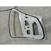 9628756 / 41009628756 BMW 5 SERİSİ F10-11 SAĞ ARKA KAPI