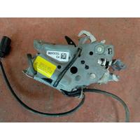 9880005 BMW 5 SERİSİ G60 SOL KAPUT KİLİDİ 4C7 | MOTOLAND