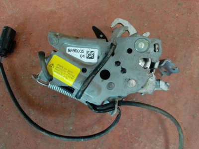 9880005 BMW 5 SERİSİ G60 SOL KAPUT KİLİDİ 4C7 | MOTOLAND