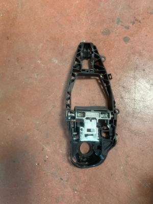 989486907 BMW 3 SERİSİ G20 G21 ÖN KAPI DIŞ KOLU | MOTOLAND