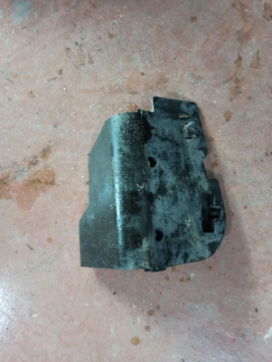 AH22-12A610-FA RANGE ROVER ARKA KABLO KONNEKTÖR BRAKET KAPAĞI