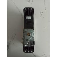 C2D1991 / AW937E453BD JAGUAR XC 2010-19 VİTES PANELİ