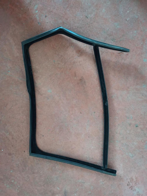 DK62-25767-A RANGE ROVER SPORT ARKA SOL KAPI CAM LASTİĞİ