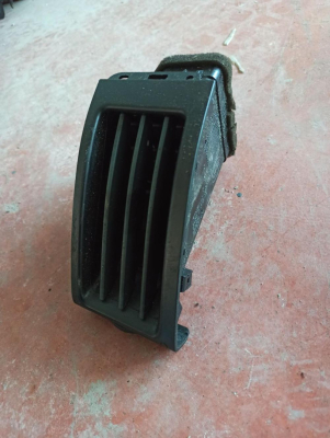 LR001879 / 6H5201815AE FREELANDER 2 HAVALADIRMA IZGARA 4A9