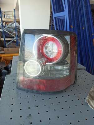 LR015289 / AH3213404AC RANGE ROVER SPORT 10-13 SAĞ ARKA FAR 4F16
