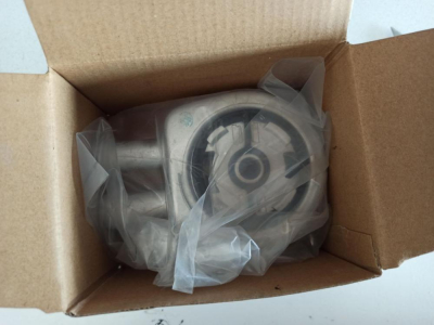 LR025515 / AG9G6A642BC LR DİSCOVERY MOTOR YAĞI SOĞUTUCUSU 4B8
